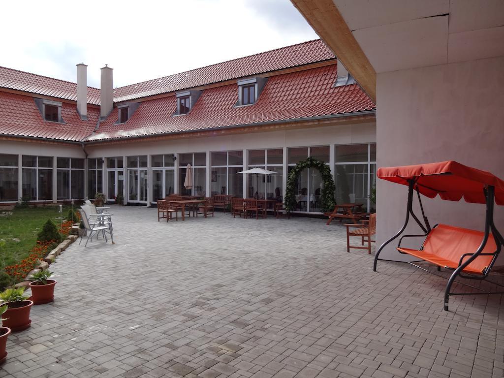 Hotel Kastiel Biela Dama A Cierny Rytier Krompachy Zewnętrze zdjęcie
