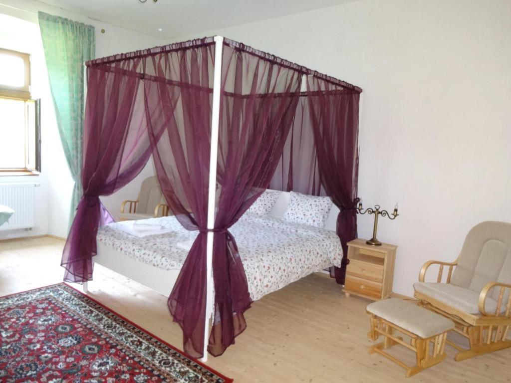 Hotel Kastiel Biela Dama A Cierny Rytier Krompachy Zewnętrze zdjęcie